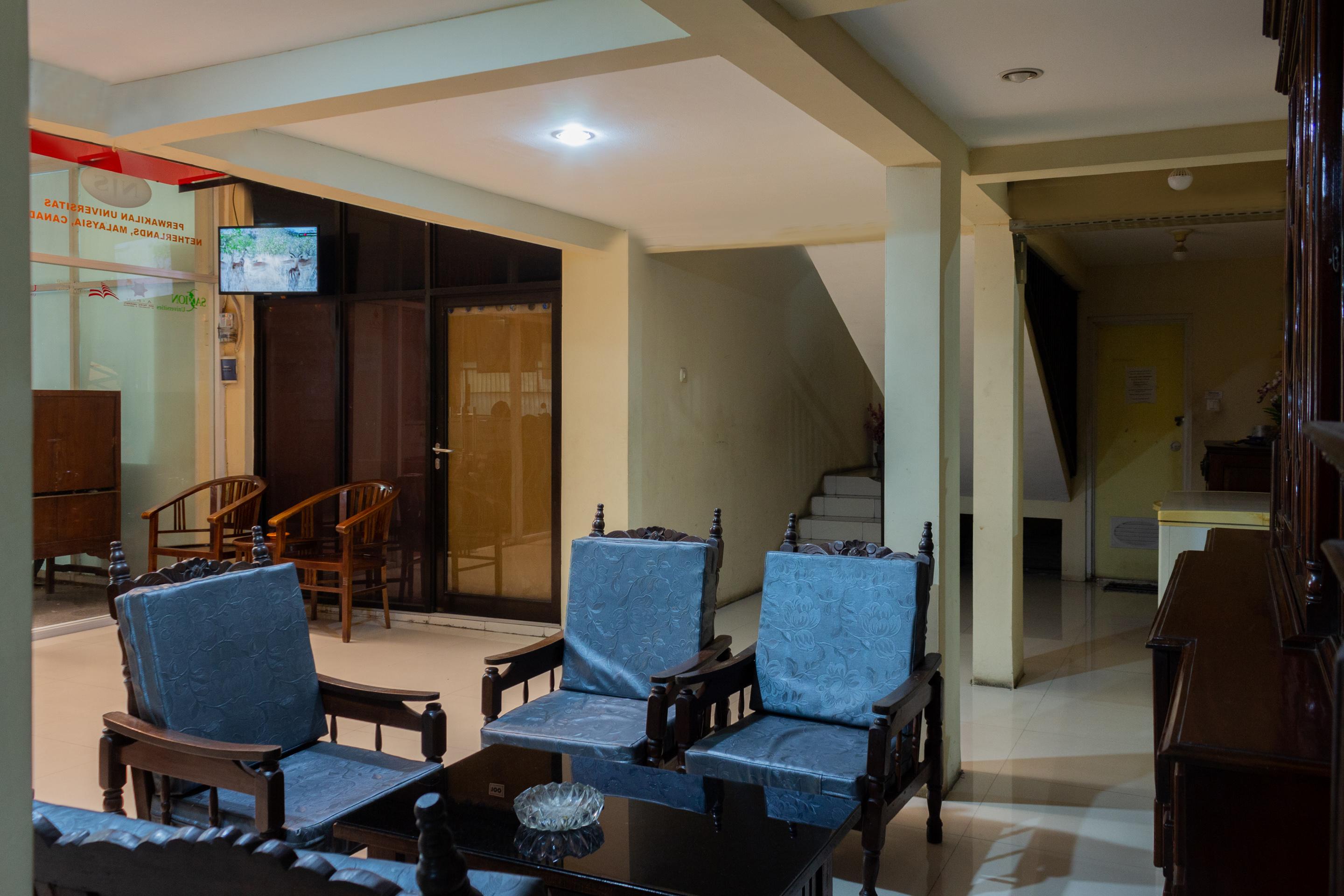Audah Guesthouse Syariah Redpartner Jacarta Exterior foto