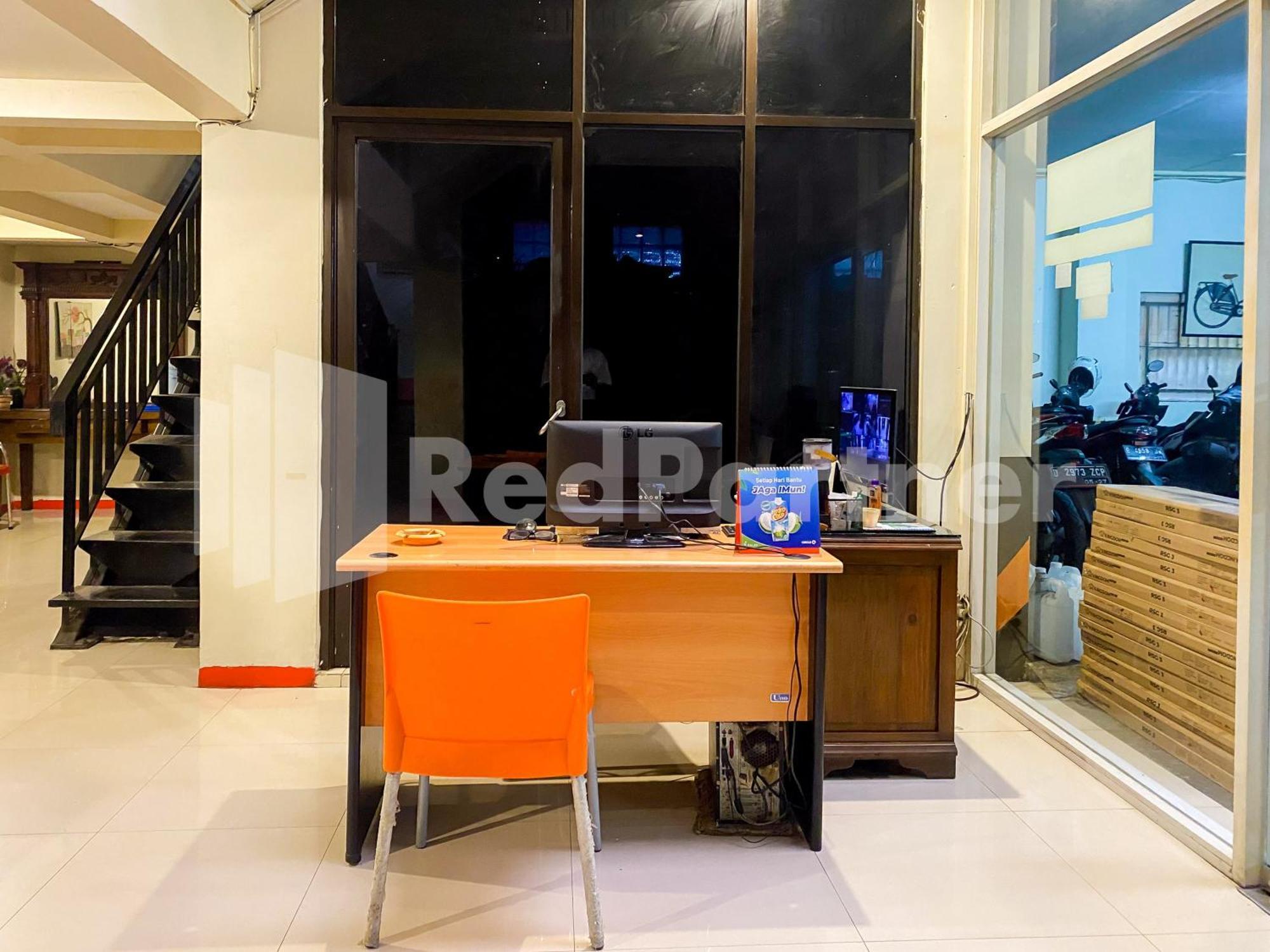 Audah Guesthouse Syariah Redpartner Jacarta Exterior foto