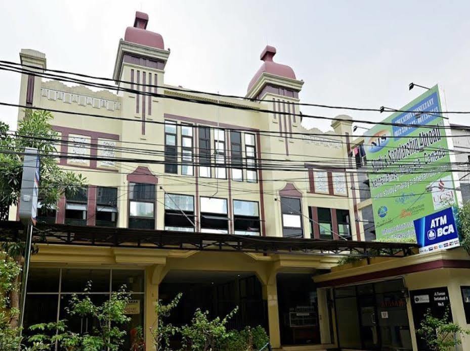 Audah Guesthouse Syariah Redpartner Jacarta Exterior foto